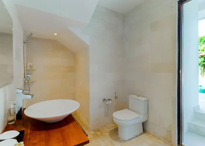 Miro - Luxury, 3 Bed, Seminyak (Bali)