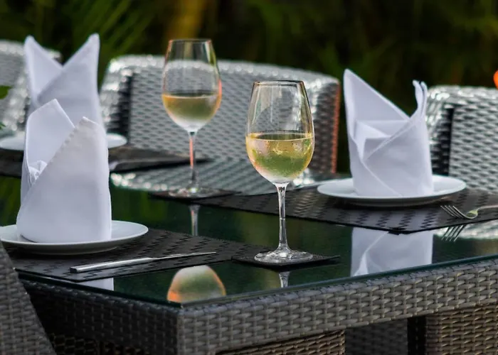Miro - Luxury, 3 Bed, * Seminyak (Bali)