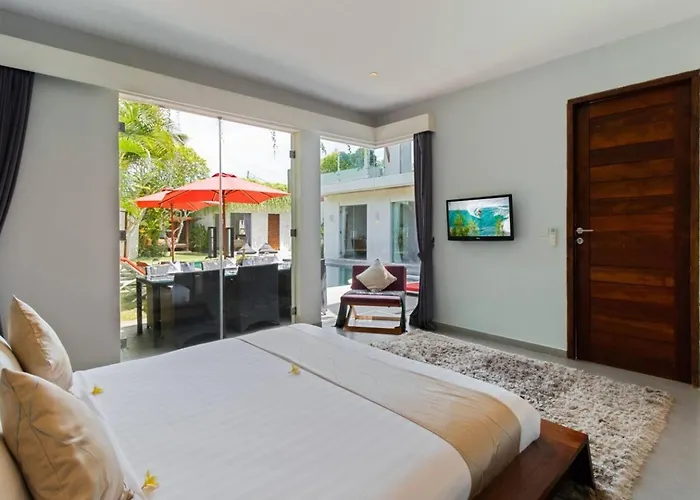 Miro - Luxury, 3 Bed, Villa