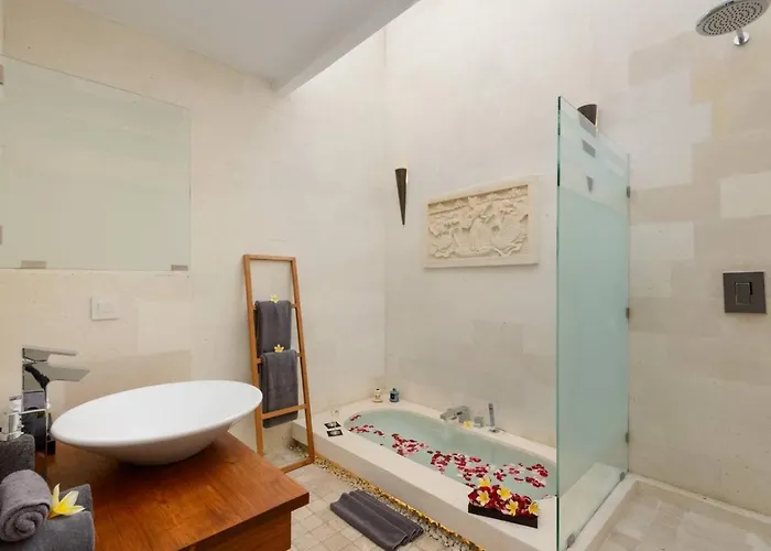 Miro - Luxury, 3 Bed, *